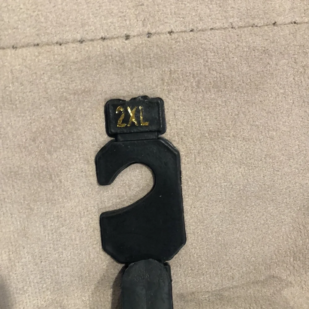 - 2 XL Men’s Black Belt